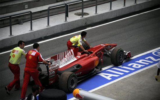 Alonso ya ha quemado tres motores