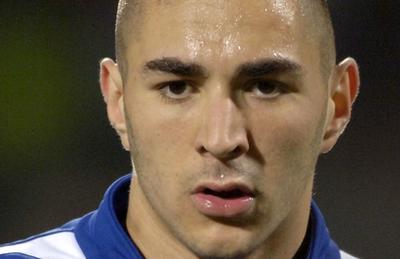 Benzema ficha por el Real Madrid