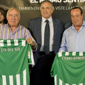 El betis presenta sus nuevos uniformes