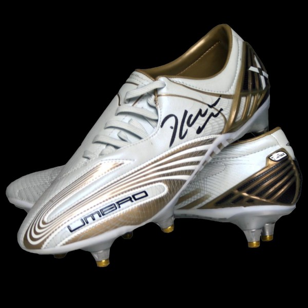 Deco_Signed_Umbro_Revolution_Football_Boot_big.jpg