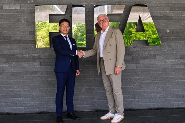 konami y fifa