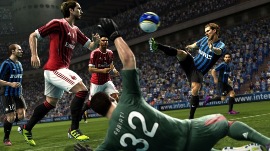 PES2013: Nuenvas imagenes entre las cuales podemos ver estadios