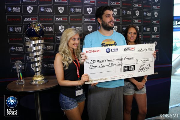 El Griego Apolytosarxon gana la PES WORLD FINAL