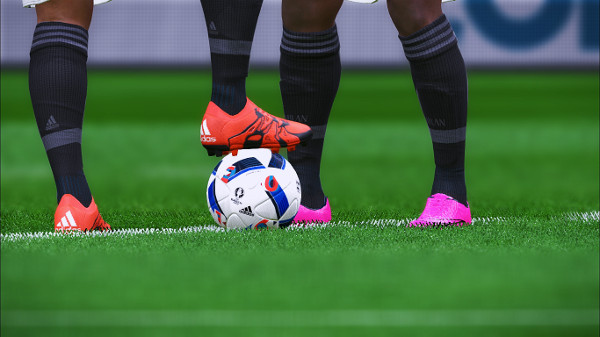 cesped pes 2016