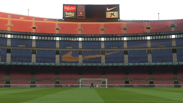 mod pes 2019 camp nou